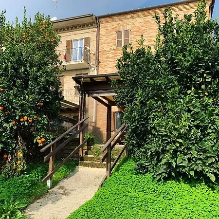 Cecilia Country House Porto SantʼElpidio
